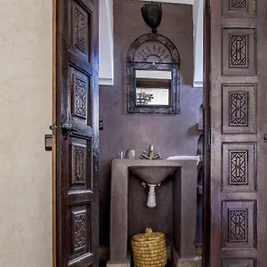 Maud Guest house